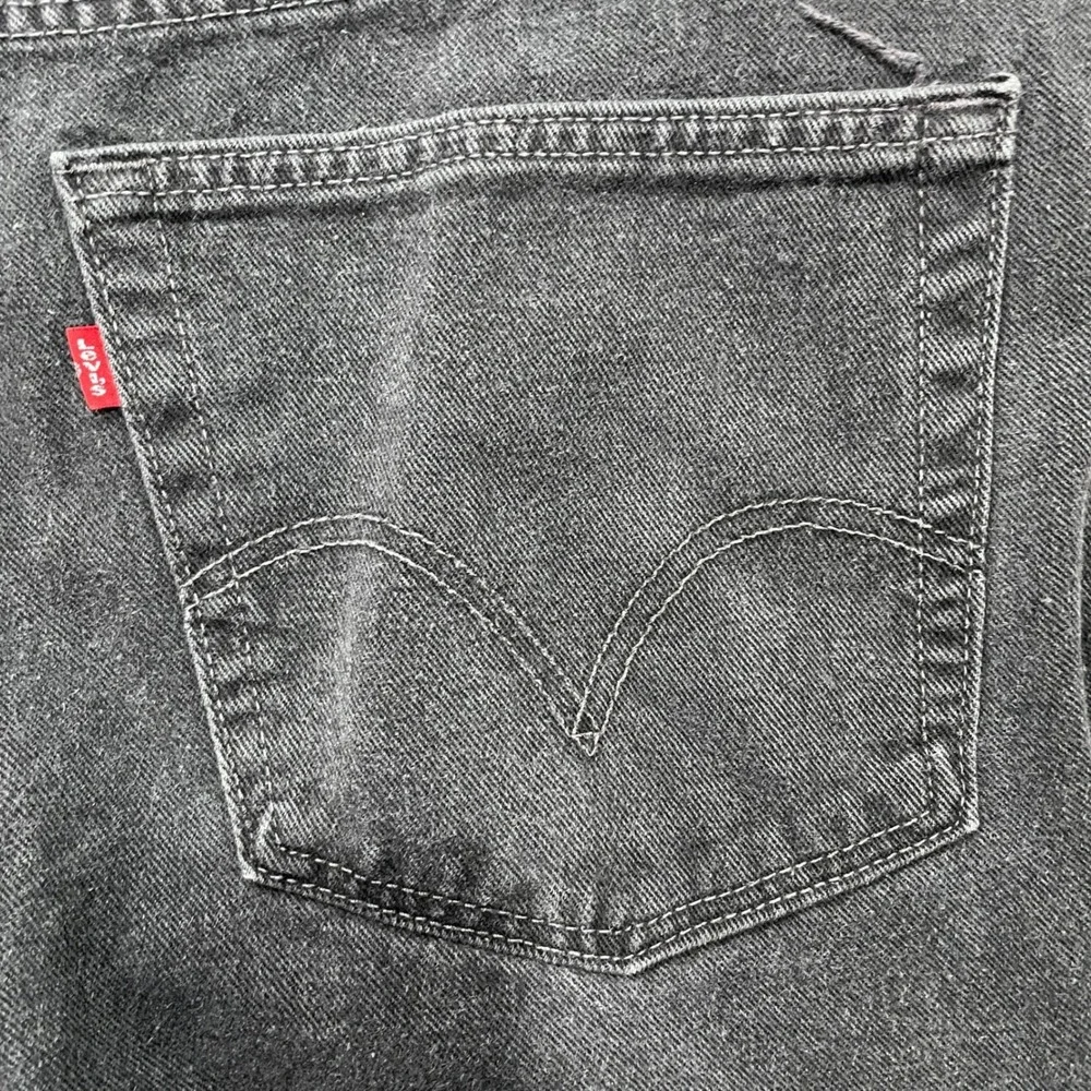 Y2K Levis 560 Comfort Fit Black Tapered Leg Jeans Mens 48x30 Made in USA Vintage
